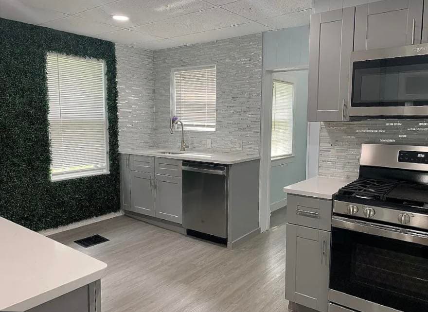 87 Chapin St. - photo 1